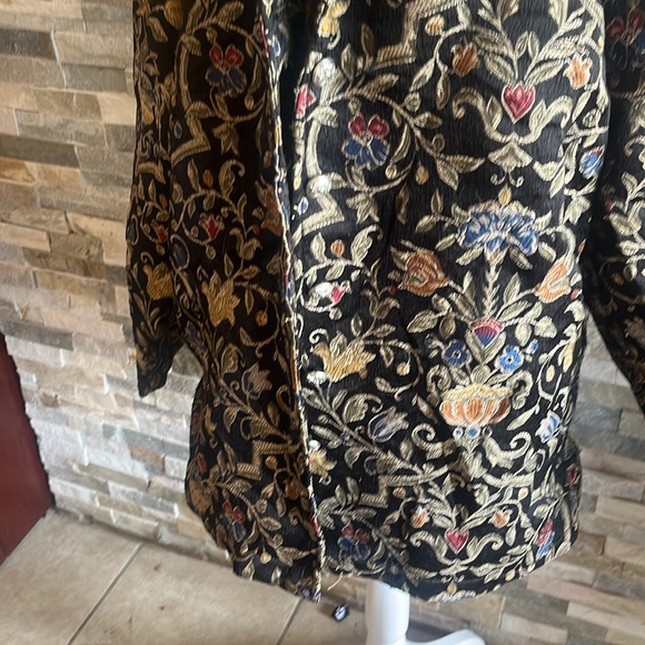 Maggie Barnes Floral Embroidered Women's Jacket - Picture 7 of 9